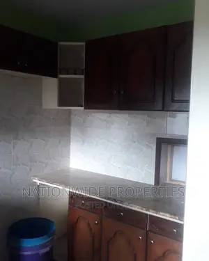 3 Bedroom Maisonette Office to Let