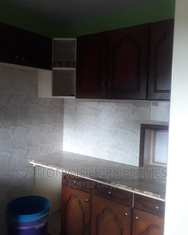 3 Bedroom Maisonette Office to Let