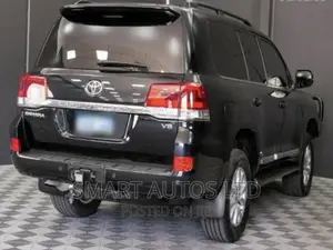 Toyota Land Cruiser 2016 Black