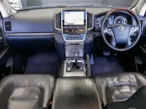 Toyota Land Cruiser 2016 Black