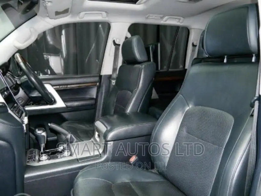 Toyota Land Cruiser 2016 Black