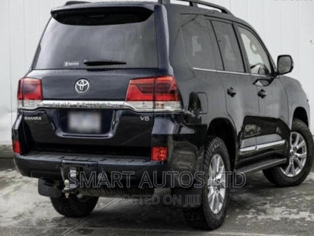 Toyota Land Cruiser 2016 Blue - thumbnail 2
