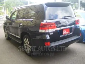 Toyota Land Cruiser 2016 Blue