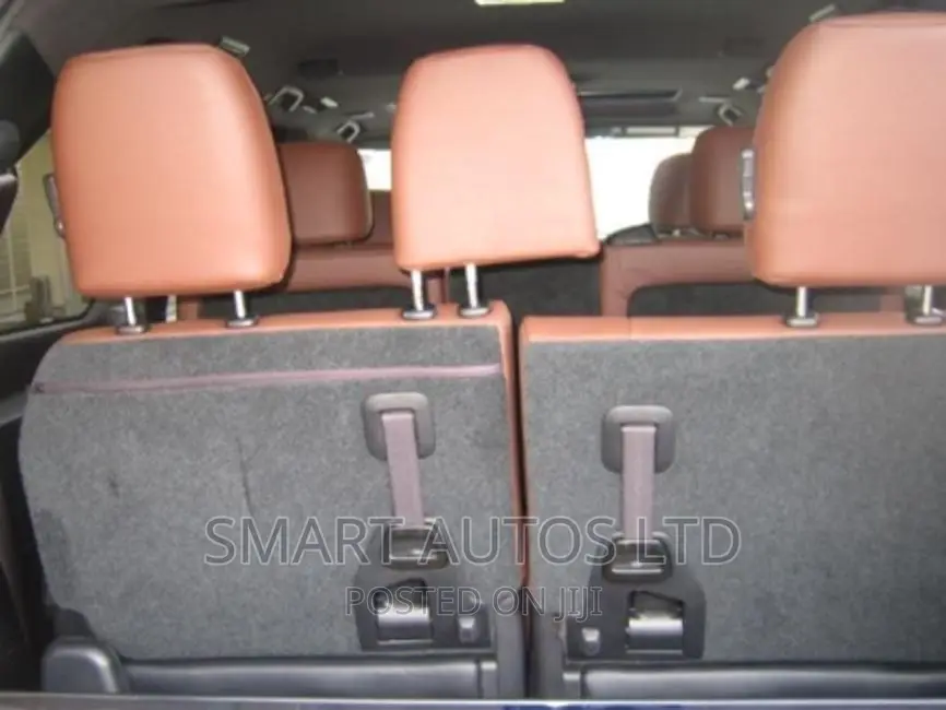 Toyota Land Cruiser 2016 Blue