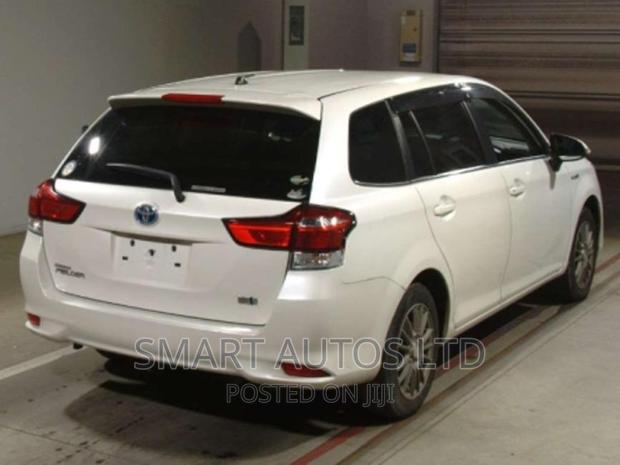 Toyota Corolla Fielder 2016 Silver - thumbnail 2