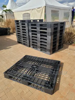 Plastic Pallets - Serrated Plastic Pallets