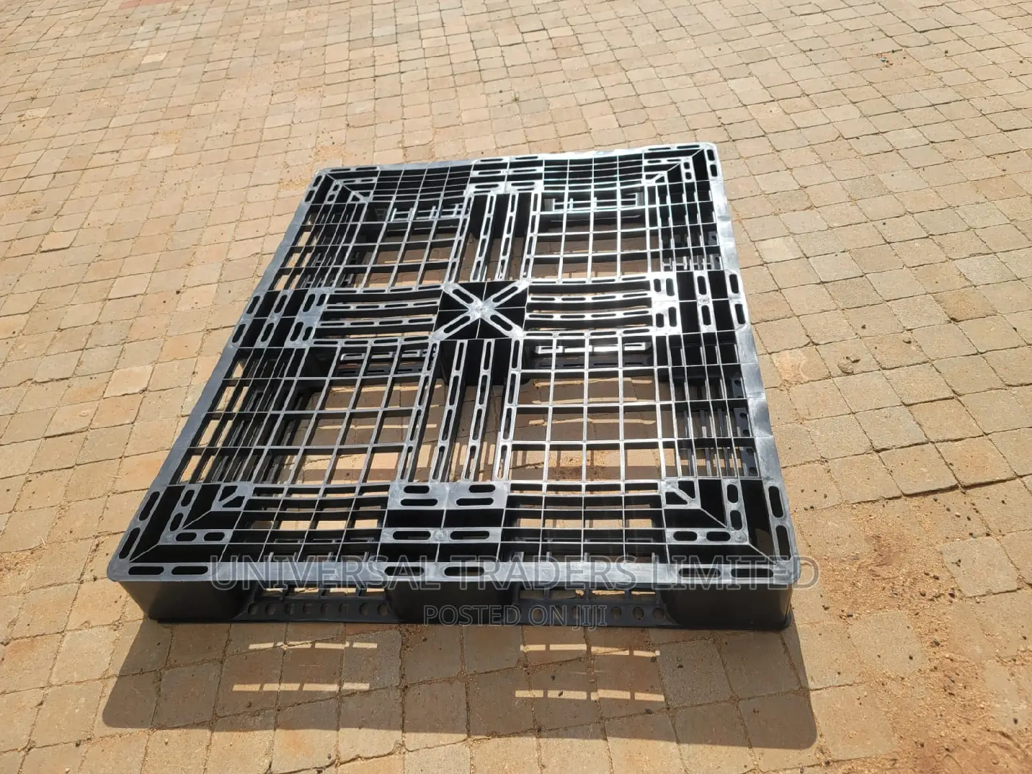 Serrated Plastic Pallets - Plastic Pallets for Storage