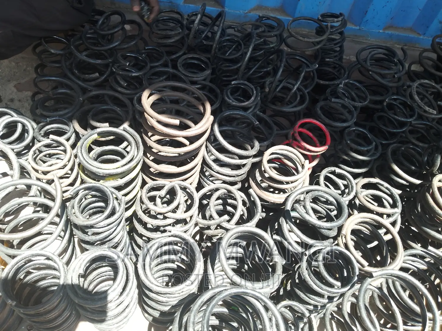 Mistrubishi Heavy Duty Coil Springs for Ground Clearance