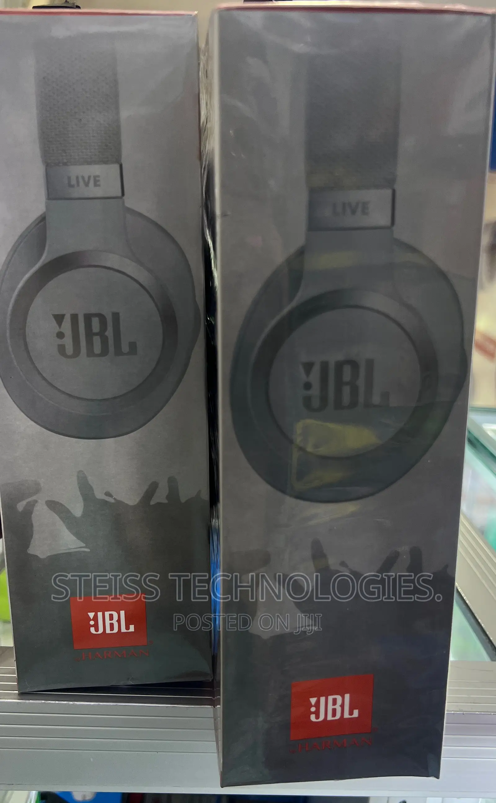 JBL Live 660 Wireless Headphones.