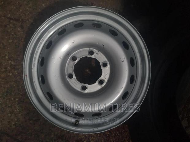 Original Steel Rim Size 17 Inch for Toyota Hilux.
