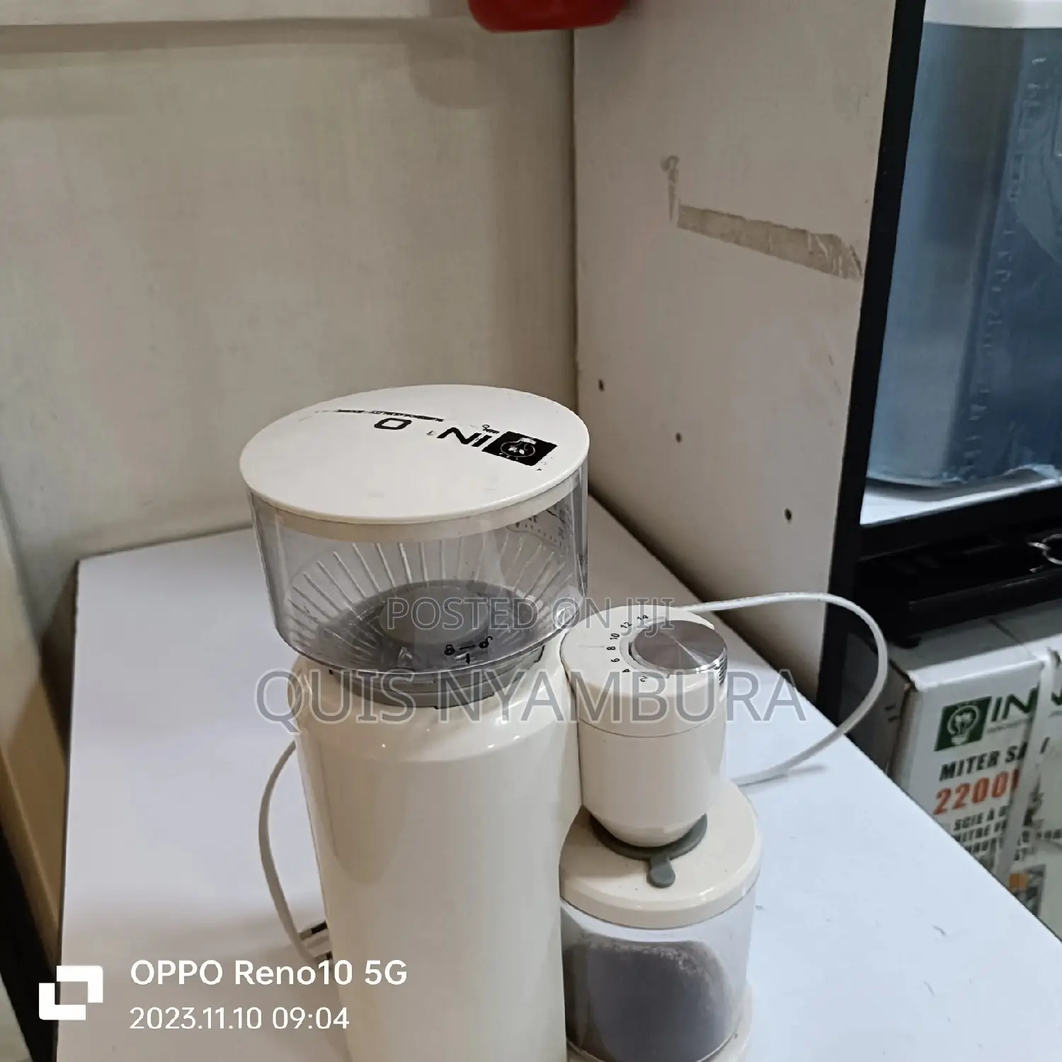 Coffee Grinder Machine .