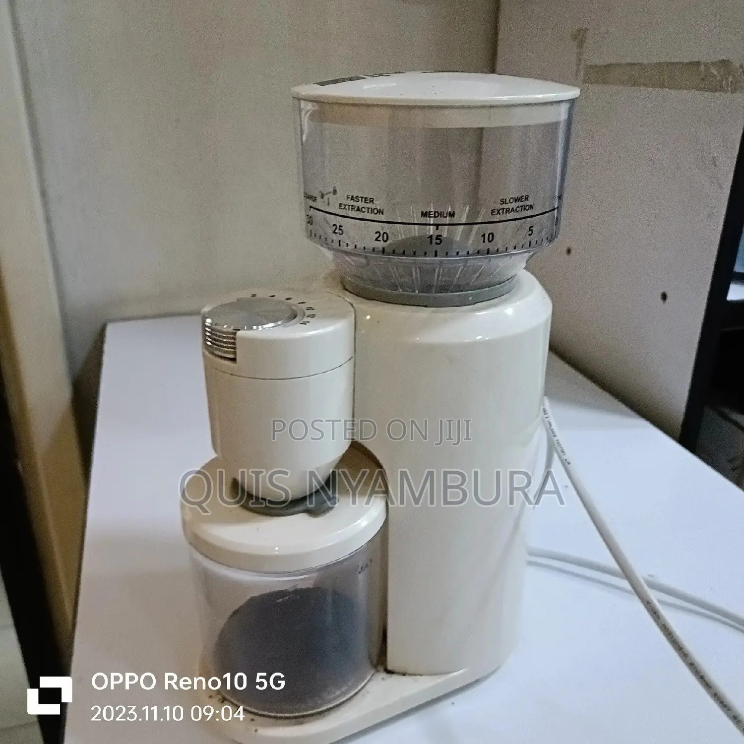 Coffee Grinder Machine .