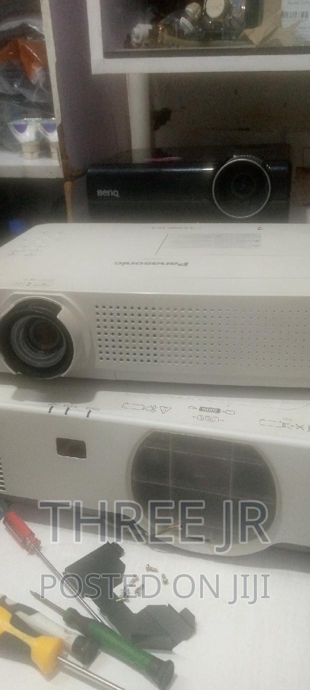 Ex Uk Projectors Available Today - thumbnail 2