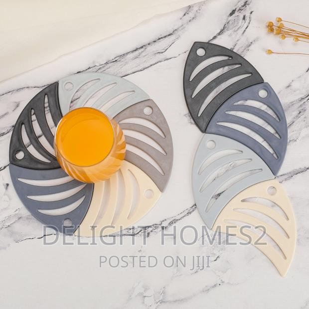 5 PCS Fish Shaped Silicone Coasters - main view