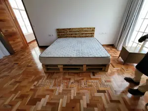 Pallet Bed- 6*6 Pallet Bed. (ES#01)