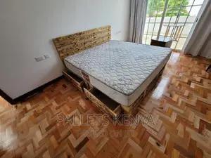 Pallet Bed- 6*6 Pallet Bed. (ES#01)