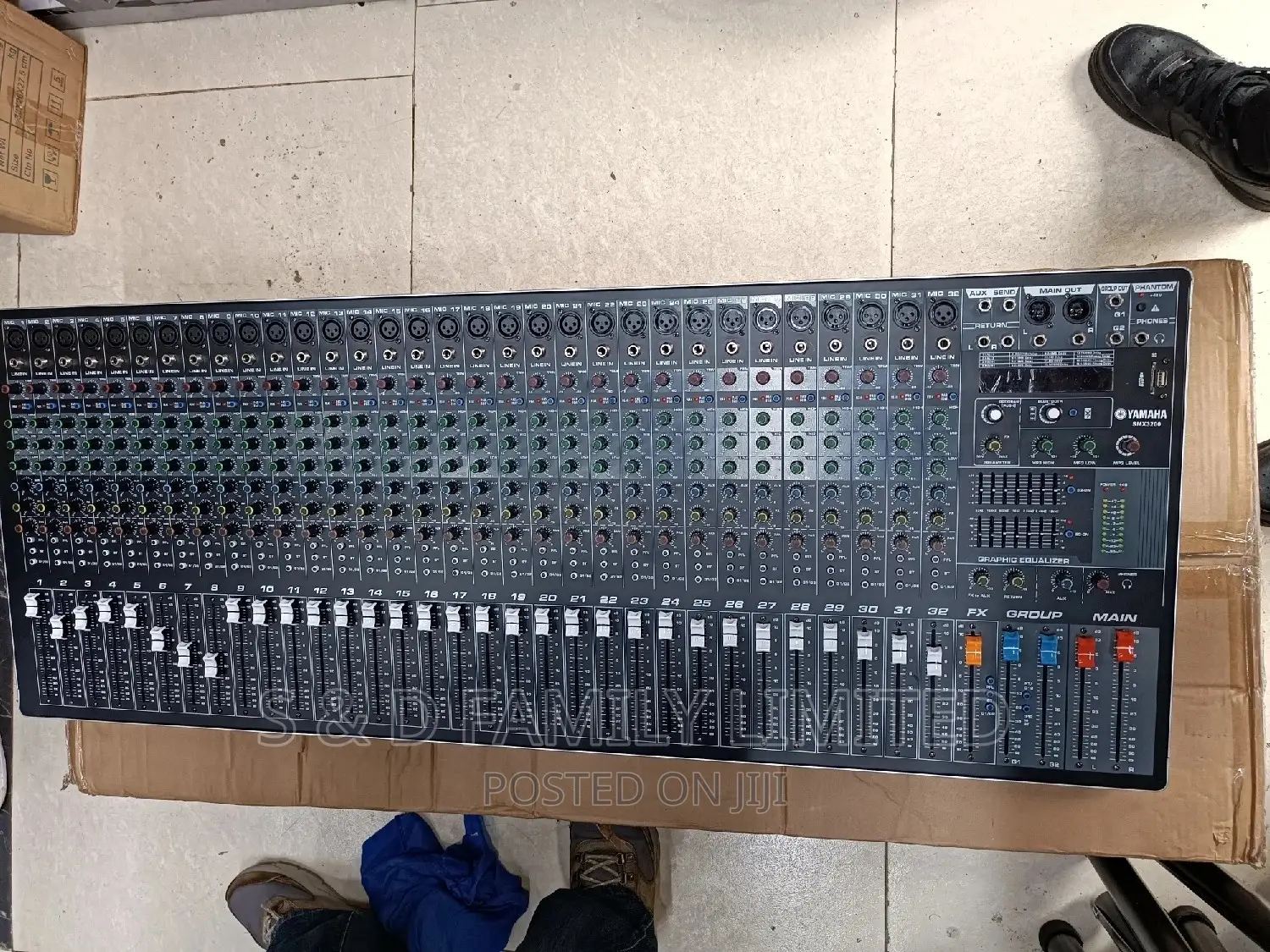 32 Channels Plain Mixer Yamaha 3200