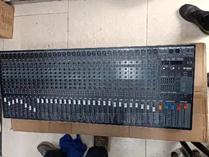 32 Channels Plain Mixer Yamaha 3200