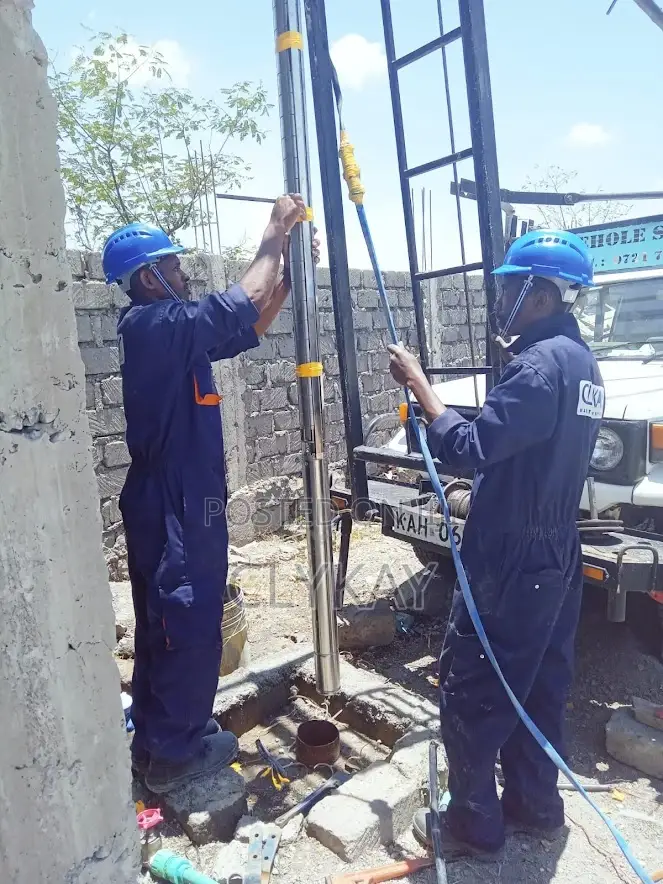Submersible Pump Installation and Pump Lifting