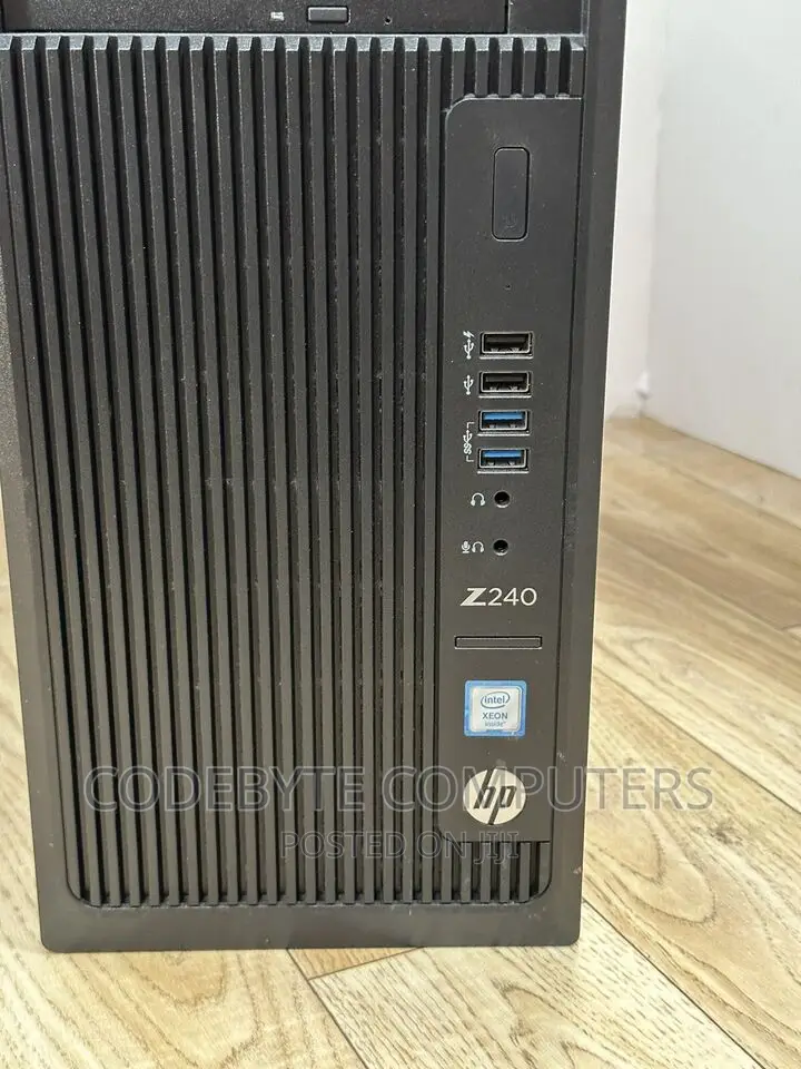 Desktop Computer HP Z240 8GB Intel Xeon HDD 2T