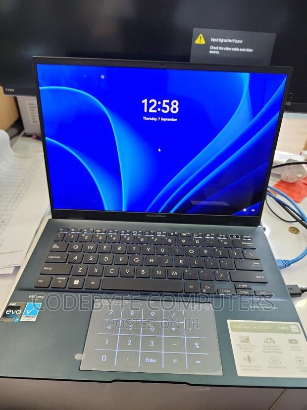 New Laptop Asus ZenBook UX301LA 16GB Intel Core I7 SSD 512GB