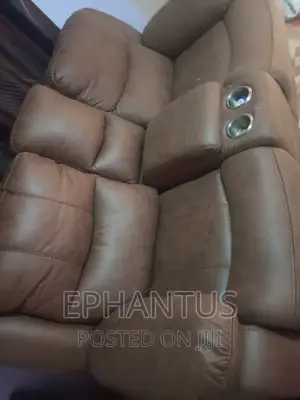 2 Seater Reliner Seat With Cup Holders