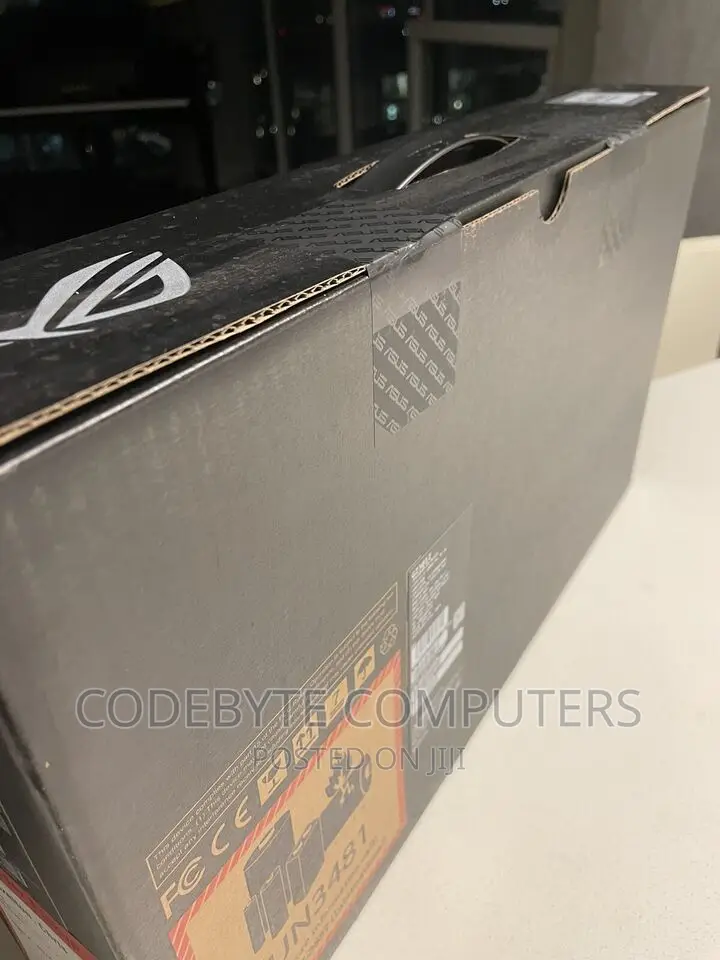 New Laptop Asus ROG Mothership (GZ700) 16GB Intel Core I7 SSD 512GB