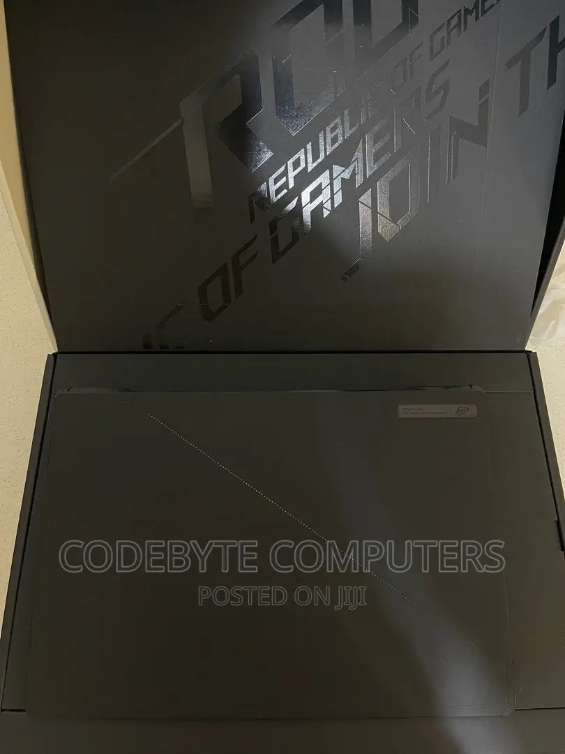New Laptop Asus 16GB Intel Core I7 SSD 512GB