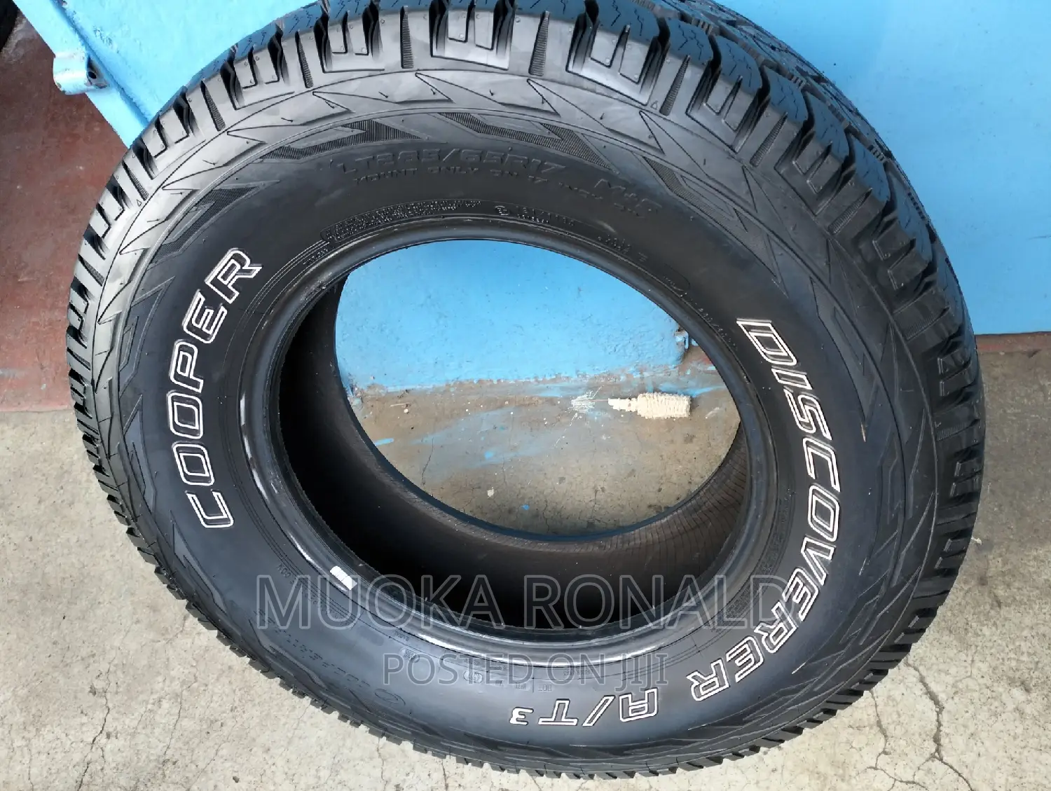 285/65r17 Cooper Tyre Made in U.S.A (A/T