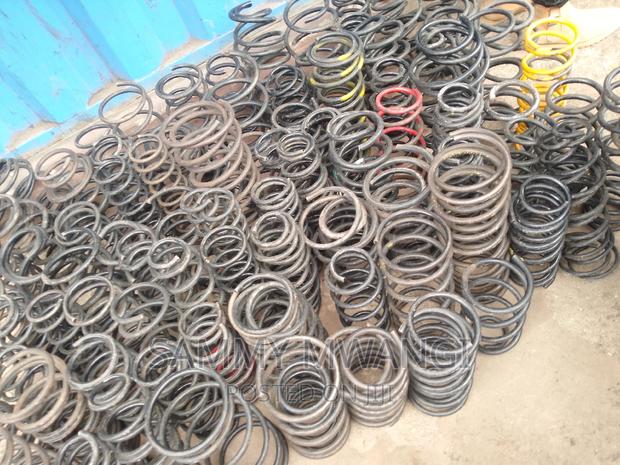 DAF Heavy Duty Coil Springs for Ground Clearance - thumbnail 2
