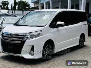 Toyota Noah 2.0 AWD (8 Seater) 2016 Pearl