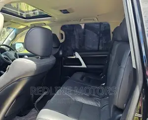Toyota Land Cruiser 4.6 V8 ZX 2018 Black
