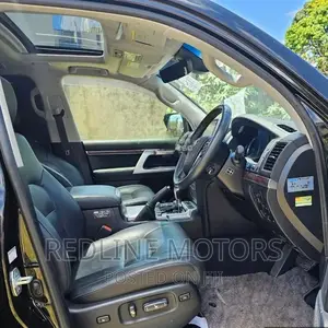 Toyota Land Cruiser 4.6 V8 ZX 2018 Black