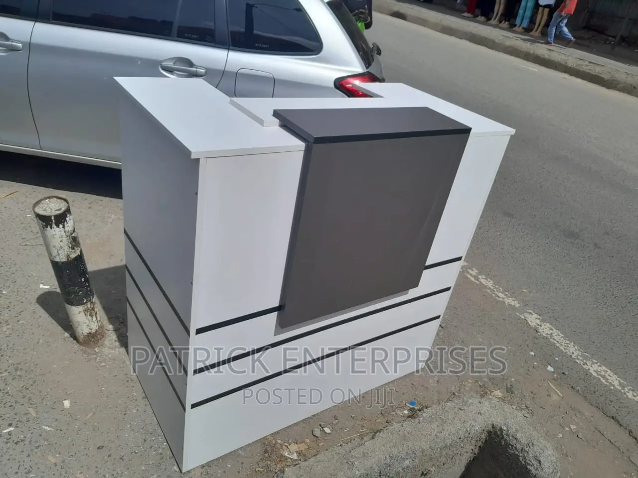 Morden MDF Reception Desk 1.4 MTRS