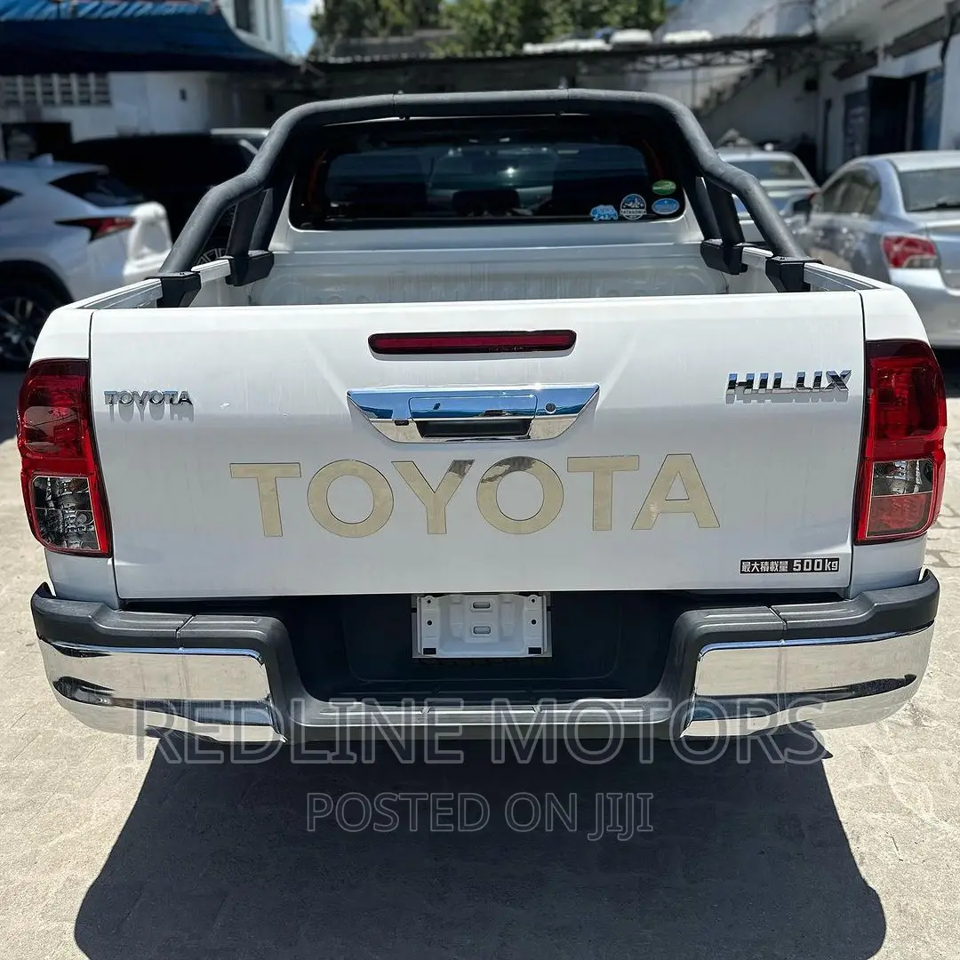 Toyota Hilux 2018 Pearl