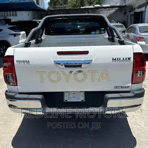 Toyota Hilux 2018 Pearl
