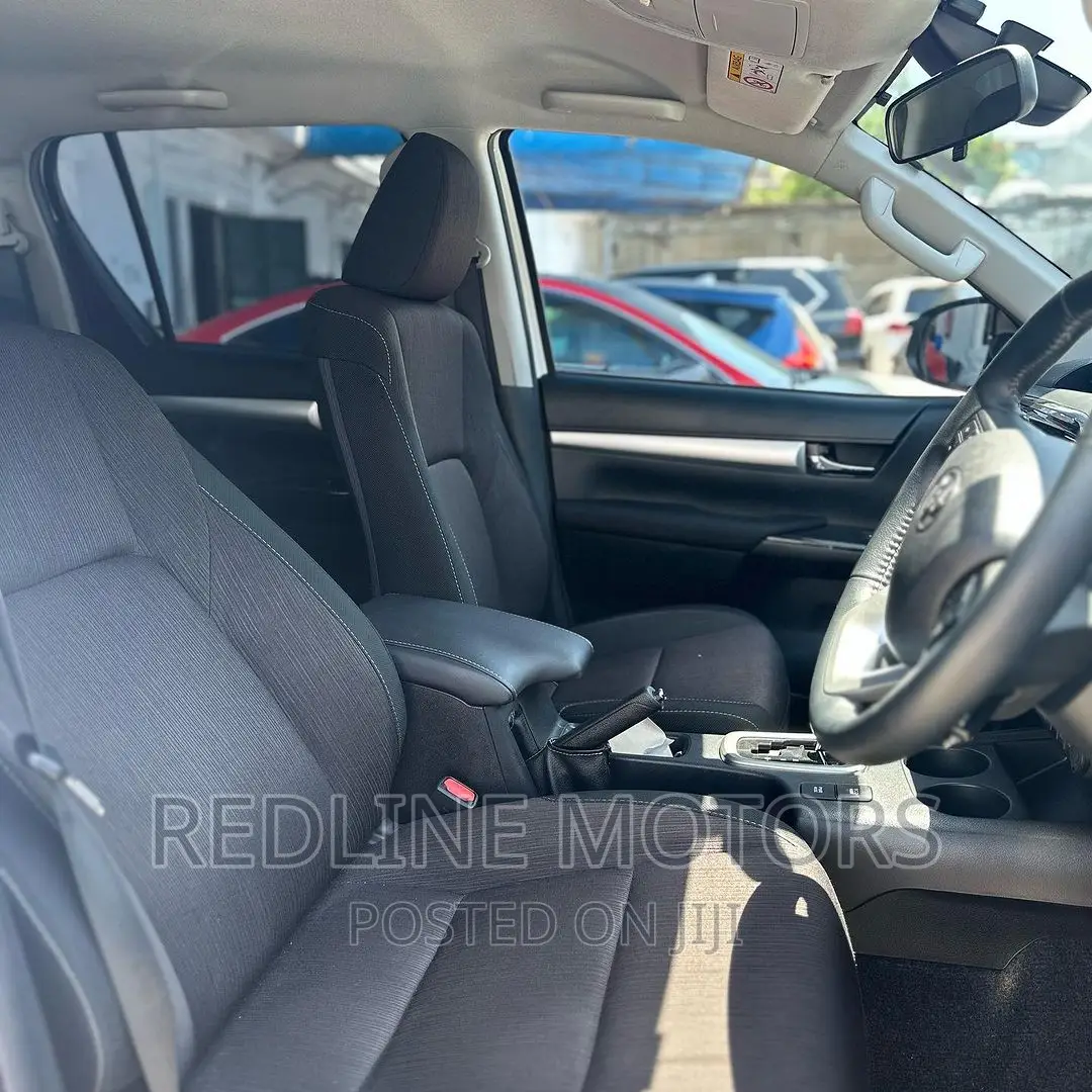 Toyota Hilux 2018 Pearl