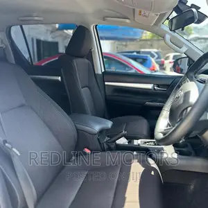 Toyota Hilux 2018 Pearl