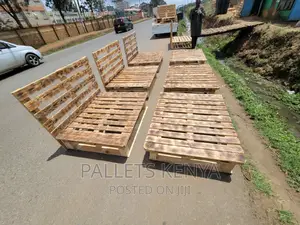 Pallet Bed- 4*6 Detachable and Blazed Pallet Bed. (#PO02)