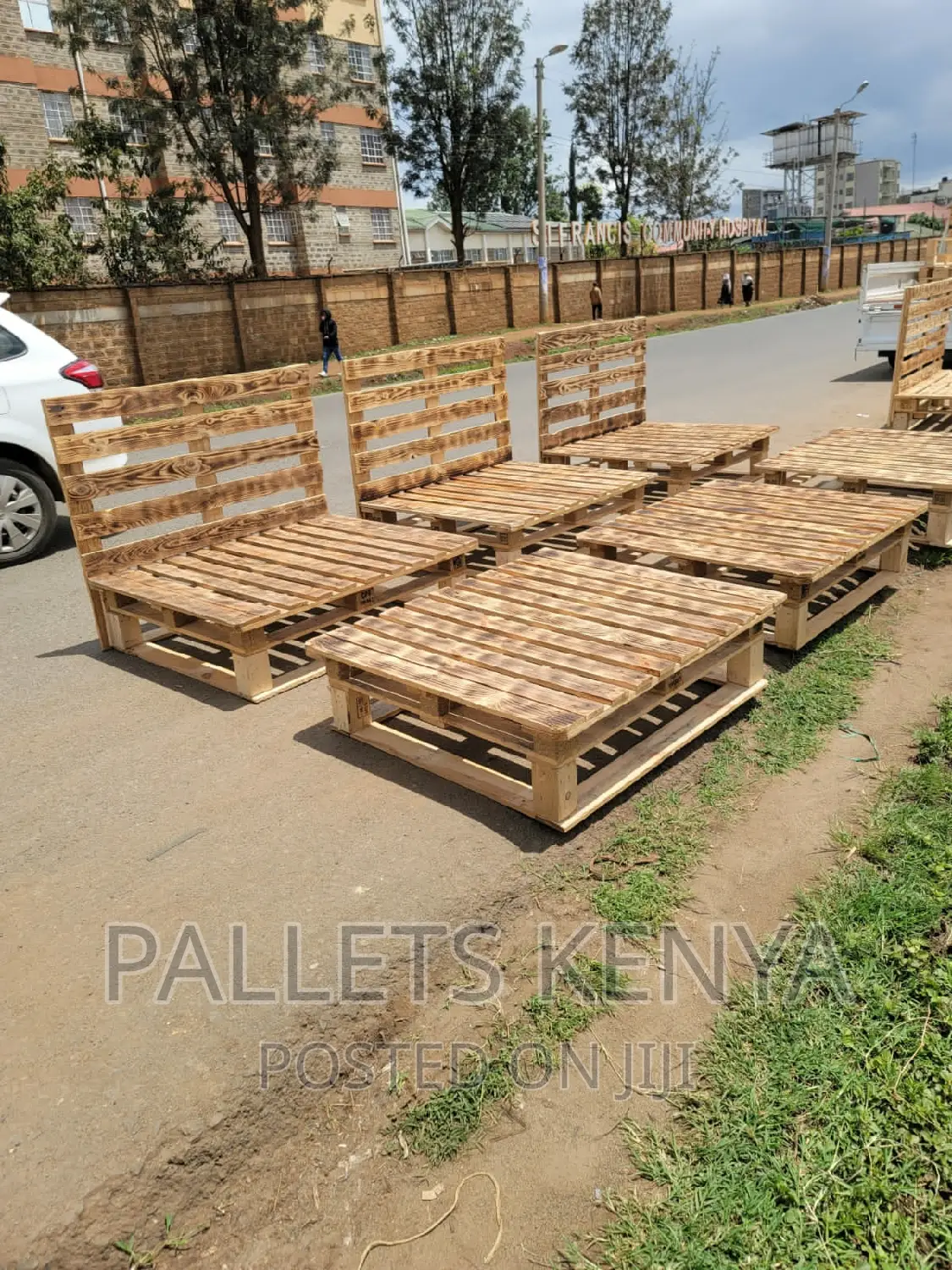 Pallet Bed 4*6 Detachable and Blazed Pallet Bed. (SE98) in Ruiru