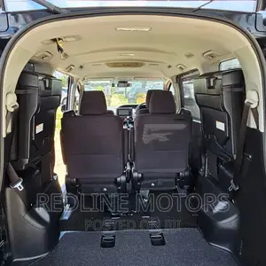 Toyota Noah 2.0 AWD (7 Seater) 2016 Matt Black
