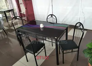 Dinning Table//Classy and Quality Dinning Set Available
