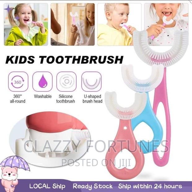 Babies Silicone U Shaped Toothbrush - thumbnail 5
