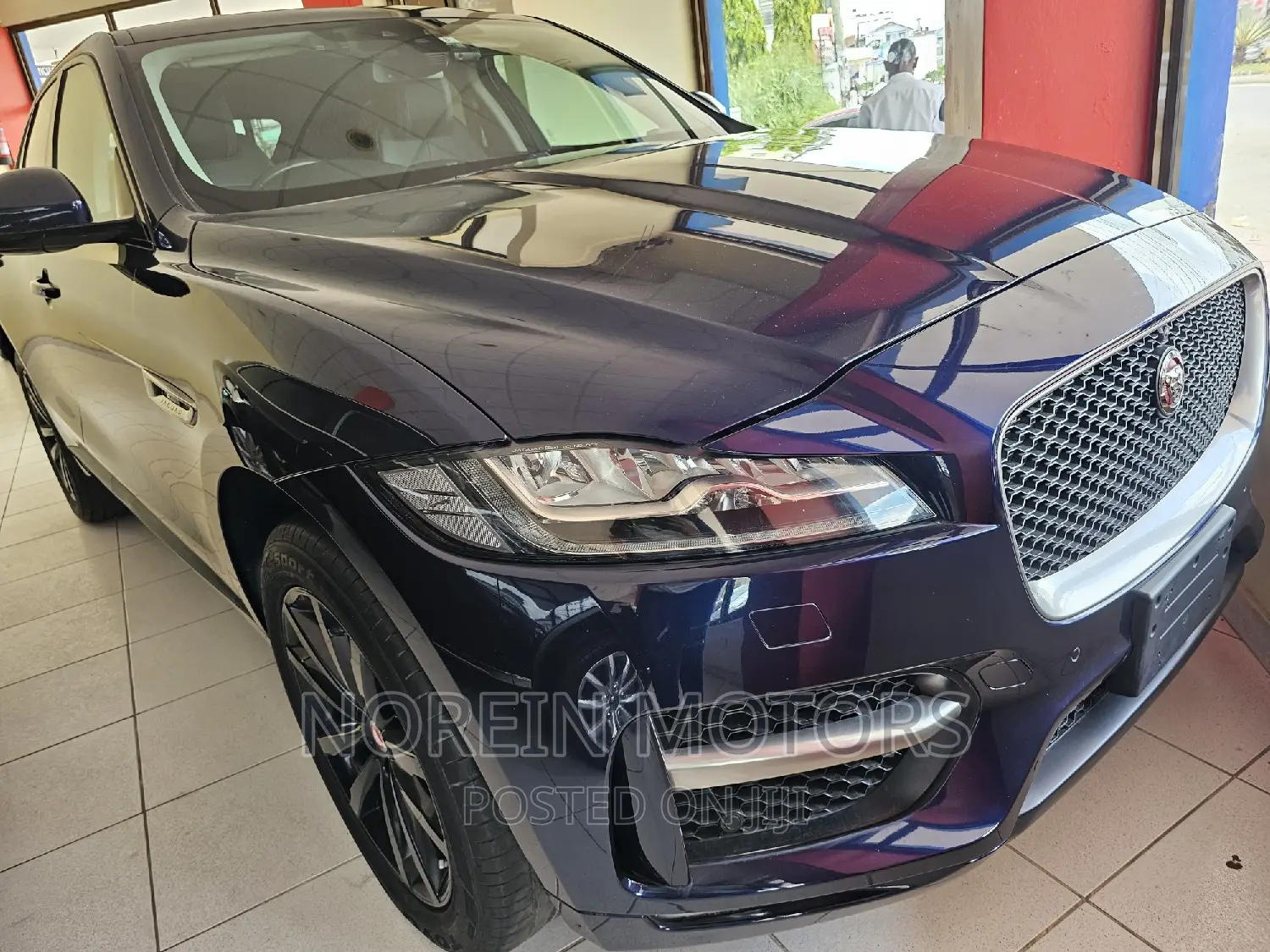 Jaguar F-Pace 2017 Blue