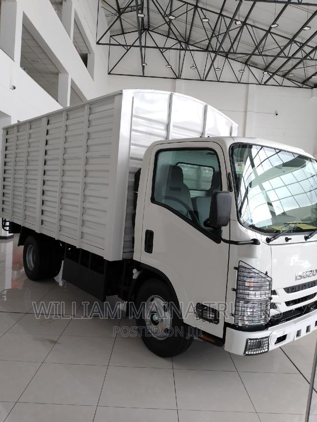 Isuzu NMR Truck