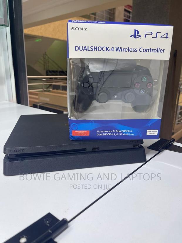 Ps4 Slim Preowned - thumbnail 2