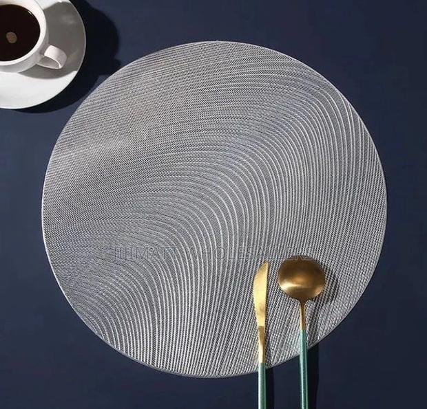 *PVC Non Wooven Table Mats*Available in a Set of 6