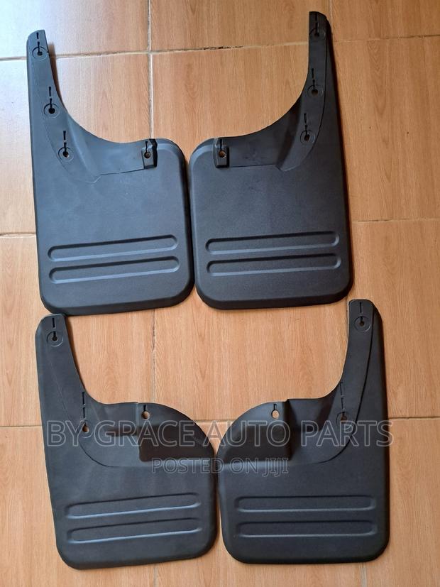 Mudflap Hilux Vigo 4x4