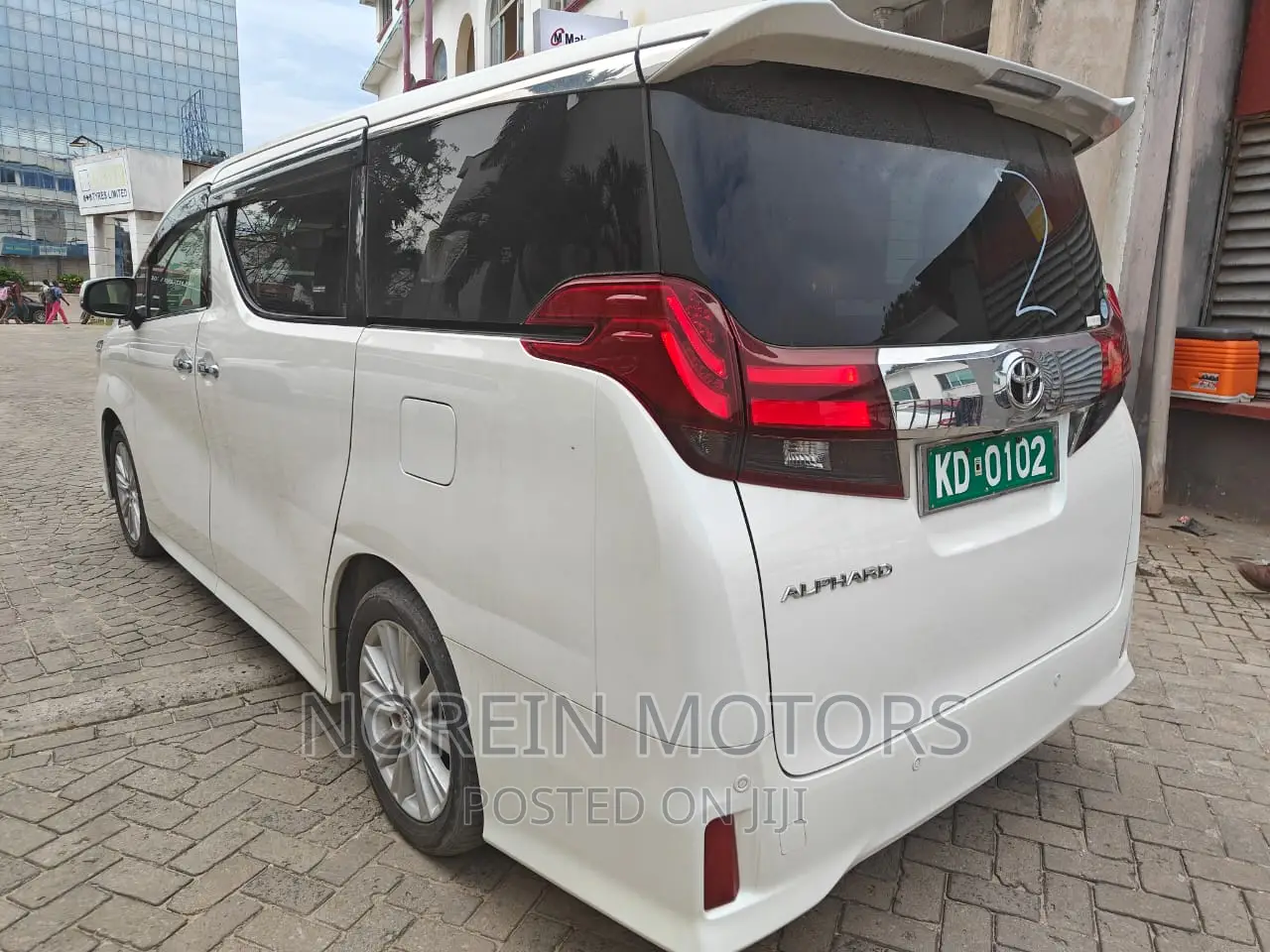 Toyota Alphard 2019 Off white