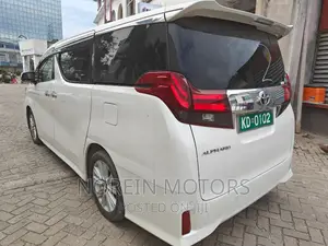 Toyota Alphard 2019 Off white